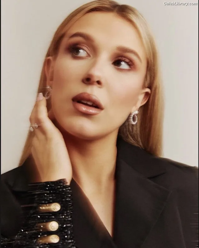 Millie Bobby Brown photo 24 of 4182