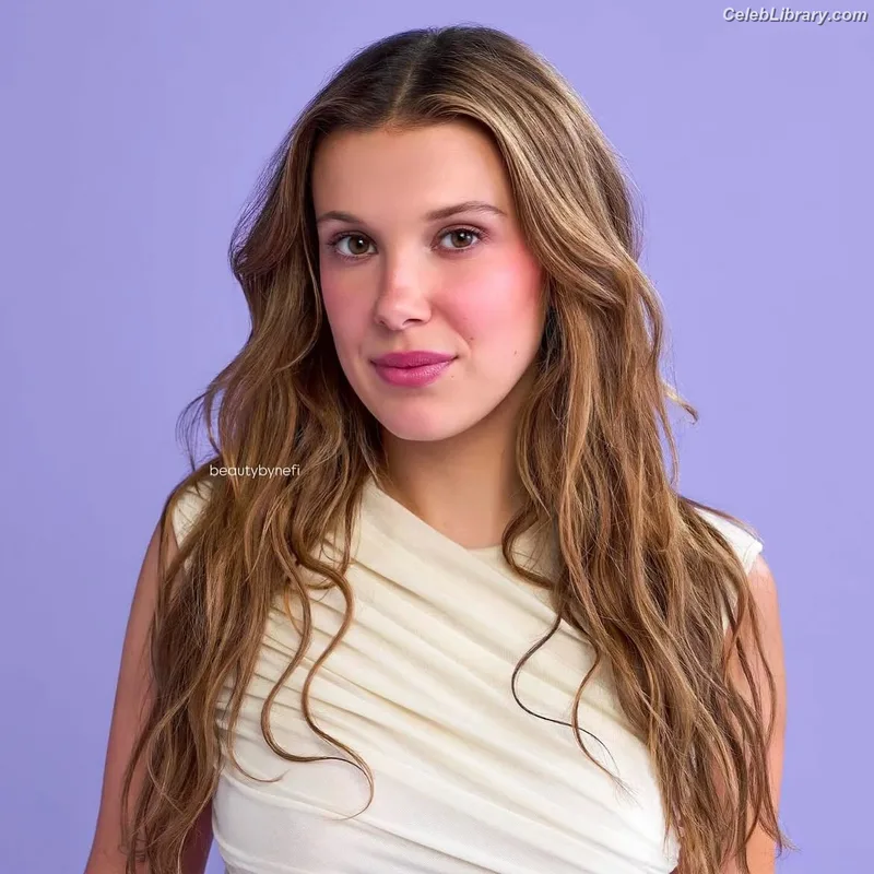 Millie Bobby Brown photo 7 of 4182
