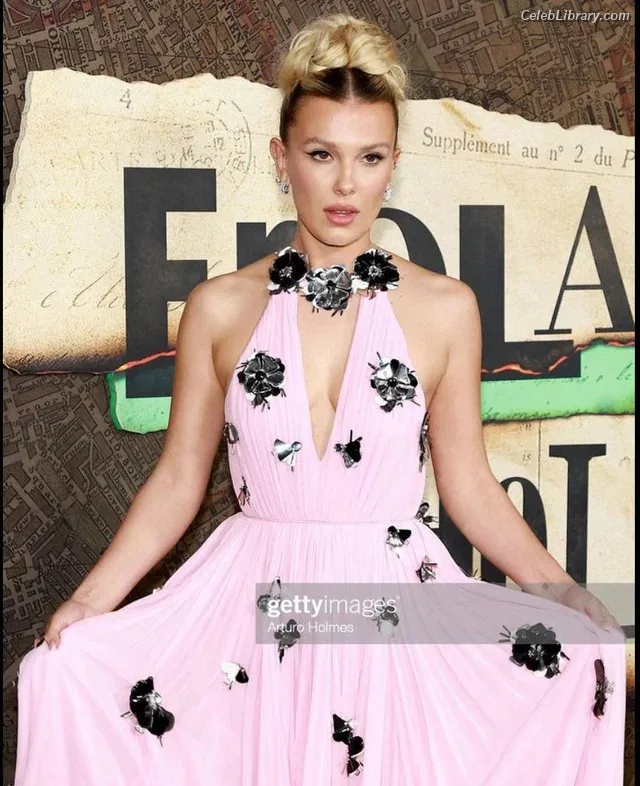 Millie Bobby Brown photo 22 of 4182