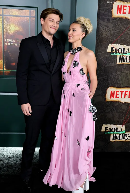 Millie Bobby Brown photo 7 of 4182