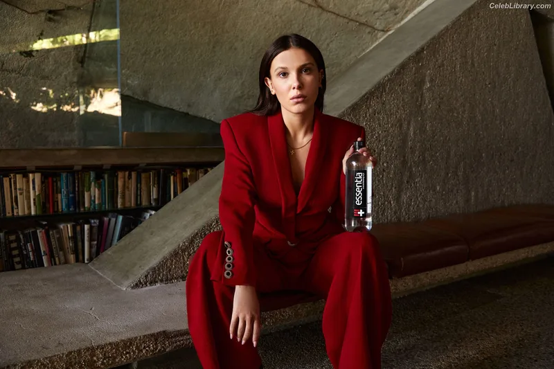 Millie Bobby Brown photo 14 of 4182