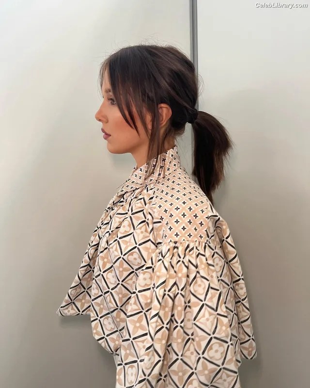 Millie Bobby Brown photo 23 of 4182