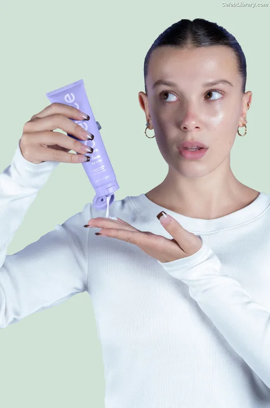 Millie Bobby Brown photo 16 of 4182