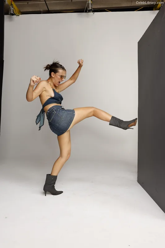 Millie Bobby Brown photo 8 of 4182