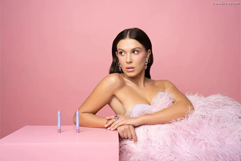 Millie Bobby Brown photo 12 of 4182