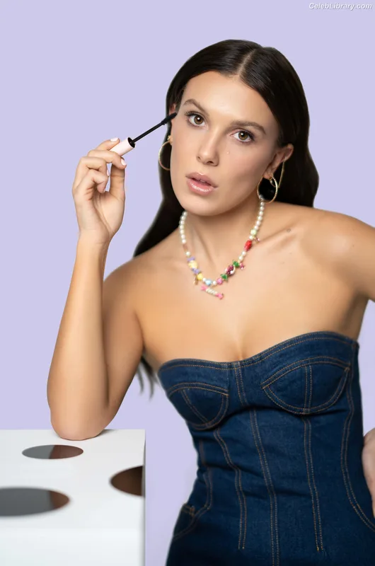 Millie Bobby Brown photo 15 of 4182