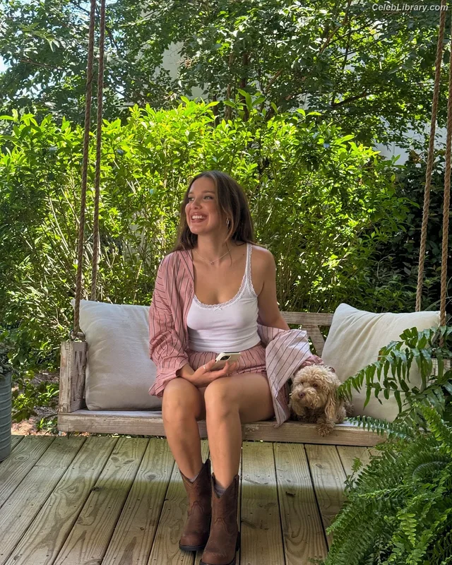 Millie Bobby Brown photo 4 of 4182