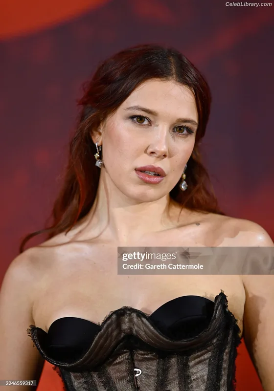 Millie Bobby Brown photo 15 of 4182