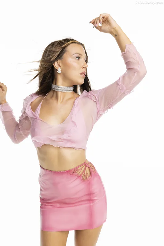 Millie Bobby Brown photo 11 of 4182