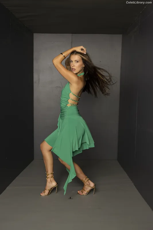 Millie Bobby Brown photo 6 of 4182