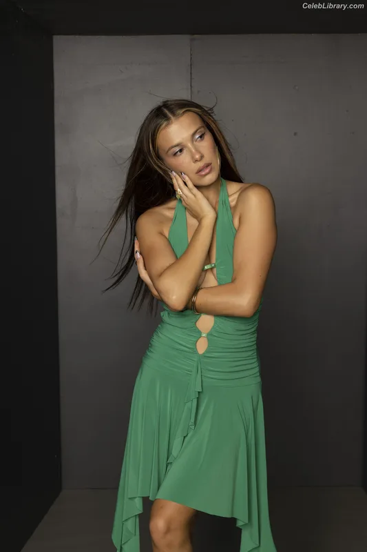 Millie Bobby Brown photo 15 of 4182