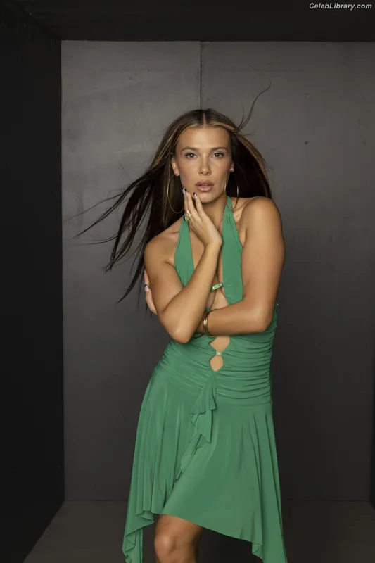 Millie Bobby Brown photo 20 of 4182