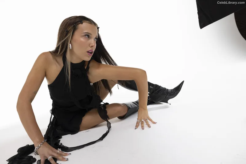Millie Bobby Brown photo 22 of 4182