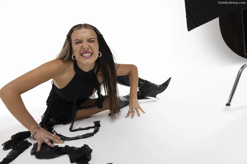 Millie Bobby Brown photo 5 of 4182