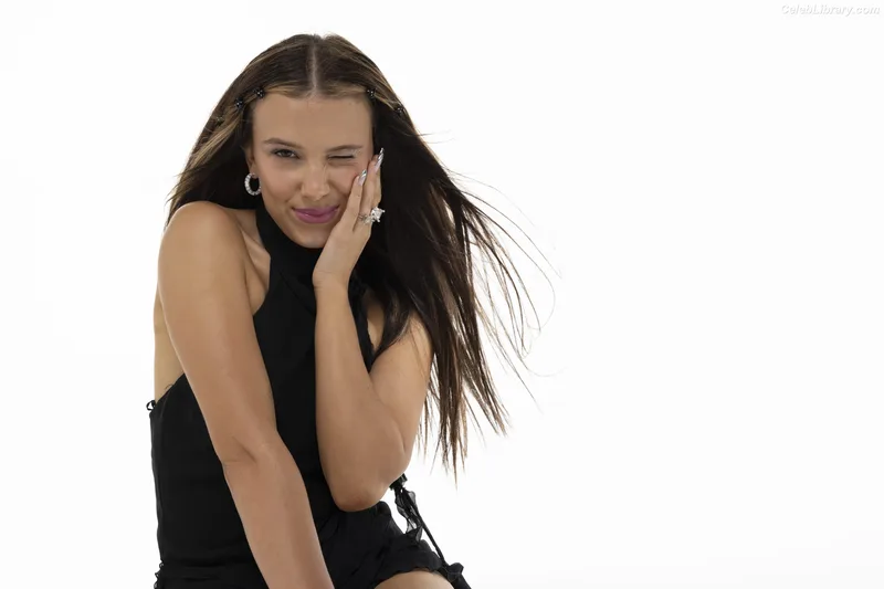 Millie Bobby Brown photo 14 of 4182