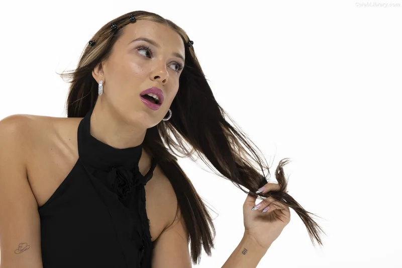 Millie Bobby Brown photo 16 of 4182
