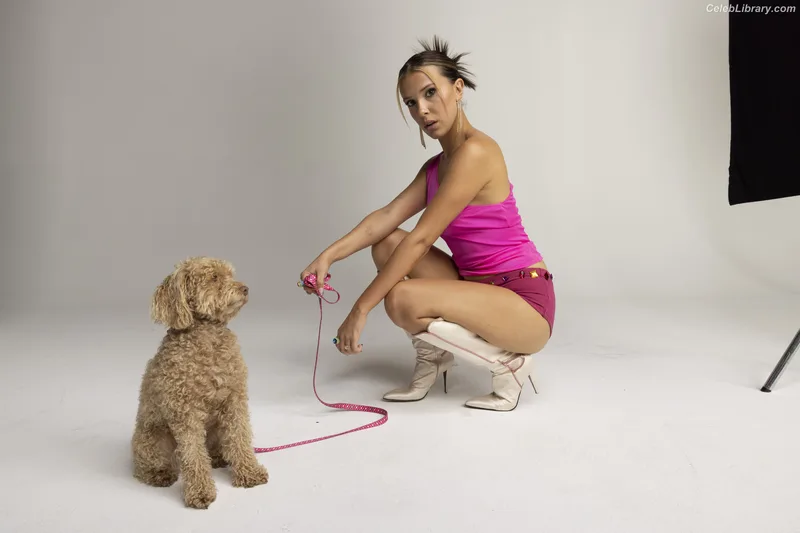 Millie Bobby Brown photo 3 of 4182
