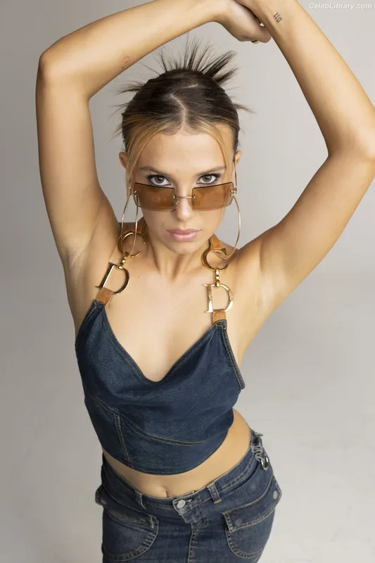 Millie Bobby Brown photo 19 of 4182
