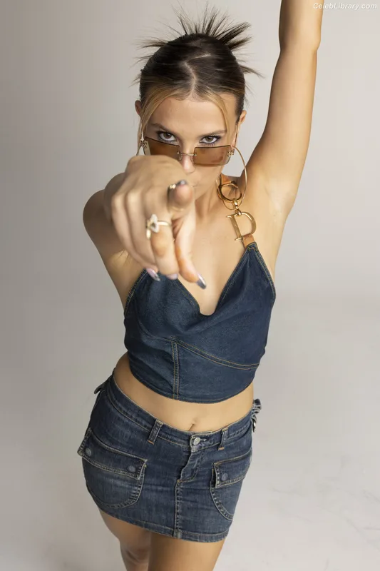 Millie Bobby Brown photo 21 of 4182