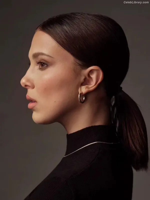 Millie Bobby Brown photo 23 of 4182
