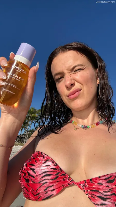 Millie Bobby Brown photo 15 of 4182