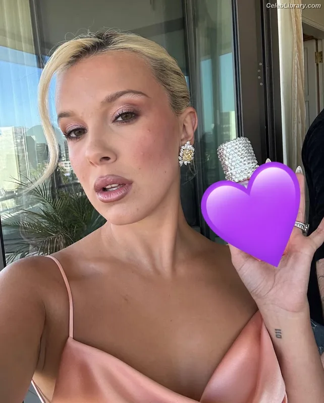Millie Bobby Brown photo 19 of 4182
