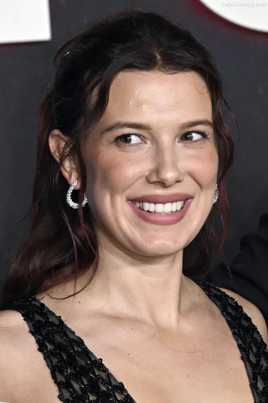 Millie Bobby Brown photo 24 of 4182