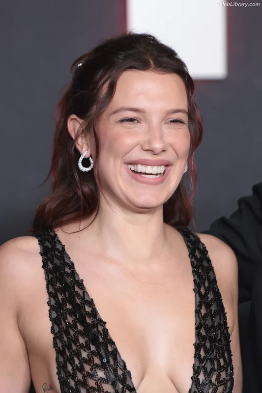 Millie Bobby Brown photo 8 of 4182
