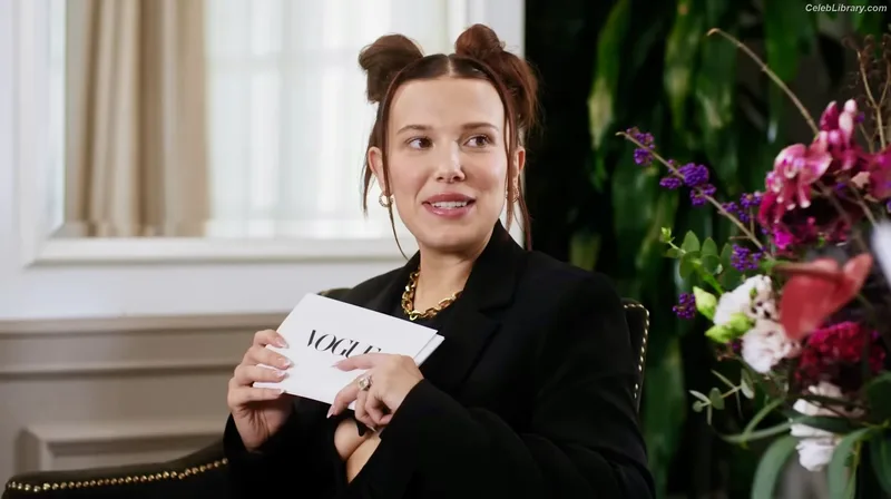 Millie Bobby Brown photo 13 of 4182