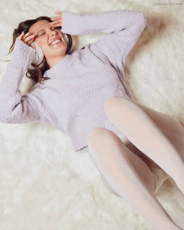 Millie Bobby Brown photo 17 of 4182