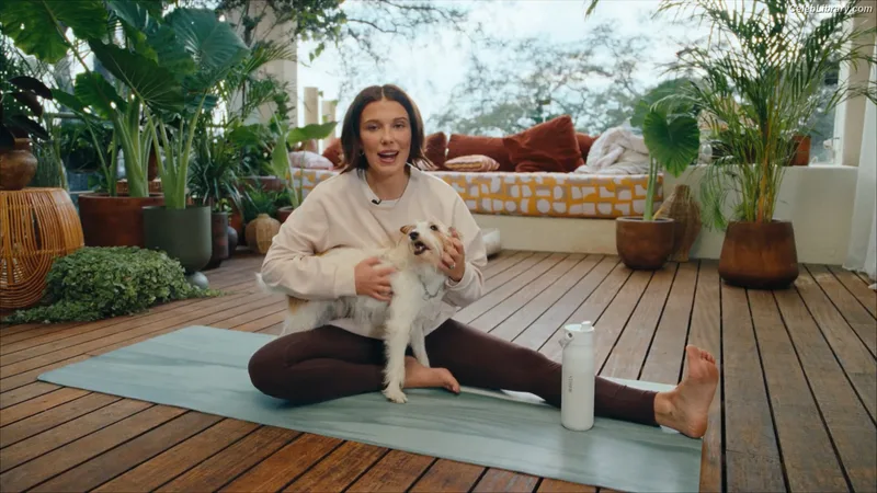 Millie Bobby Brown photo 21 of 4182