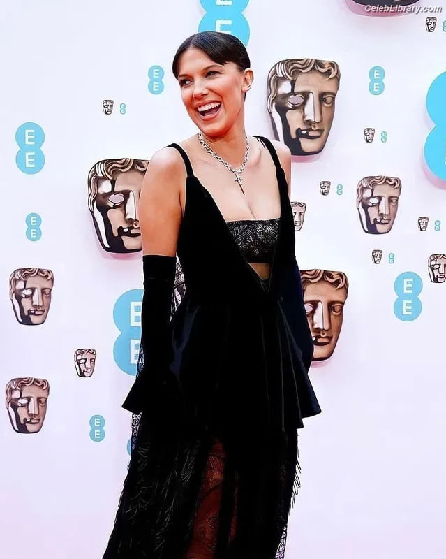 Millie Bobby Brown photo 5 of 4182