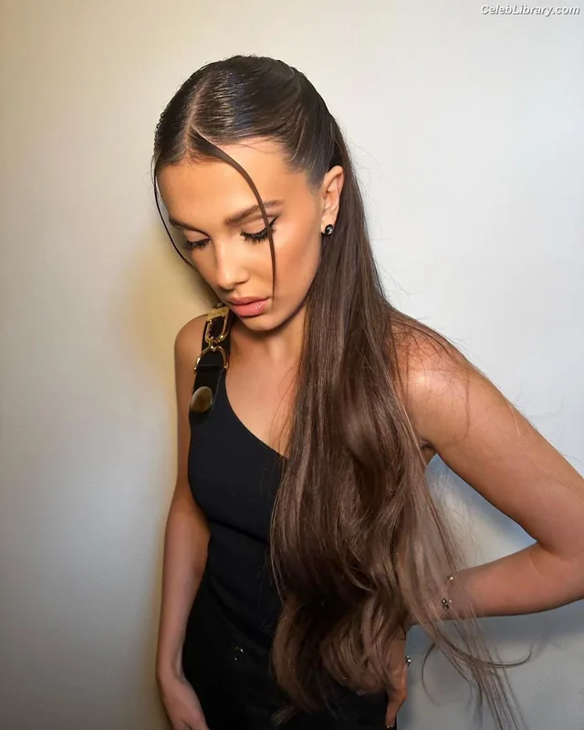 Millie Bobby Brown photo 7 of 4182