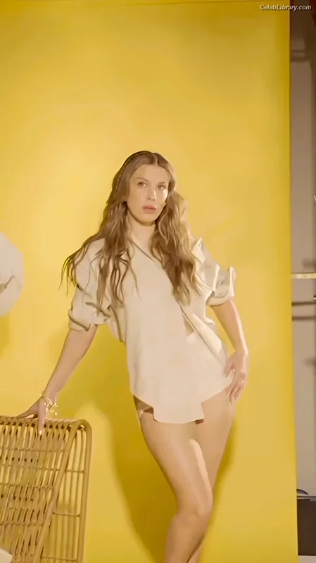 Millie Bobby Brown photo 16 of 4182