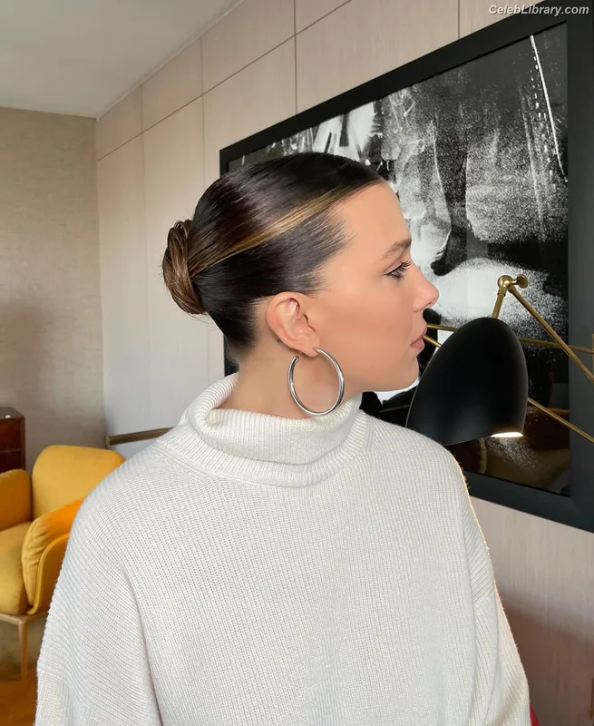 Millie Bobby Brown photo 13 of 4182
