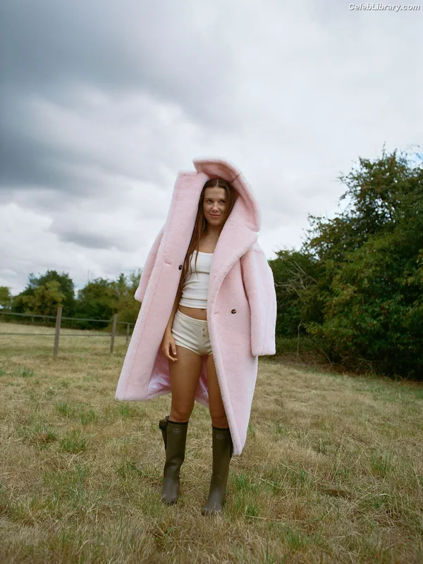 Millie Bobby Brown photo 12 of 4182