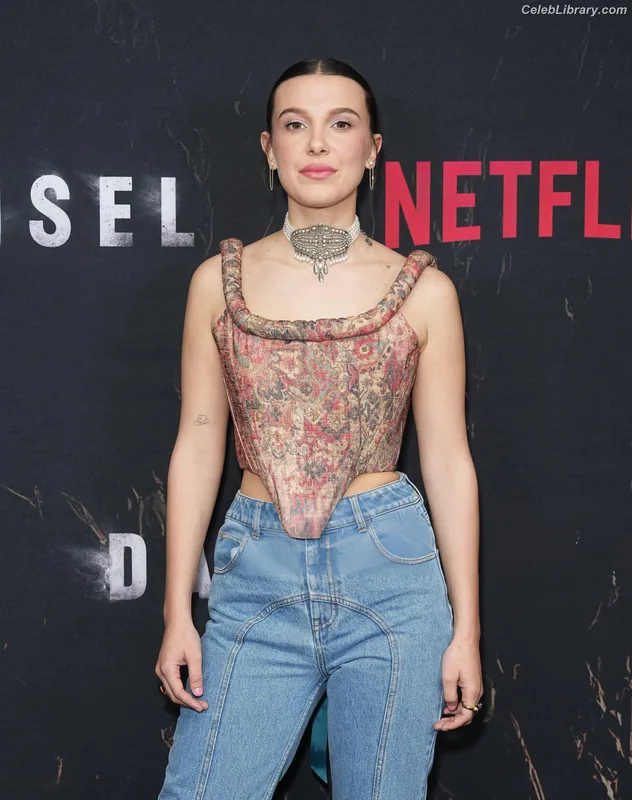 Millie Bobby Brown photo 11 of 4182
