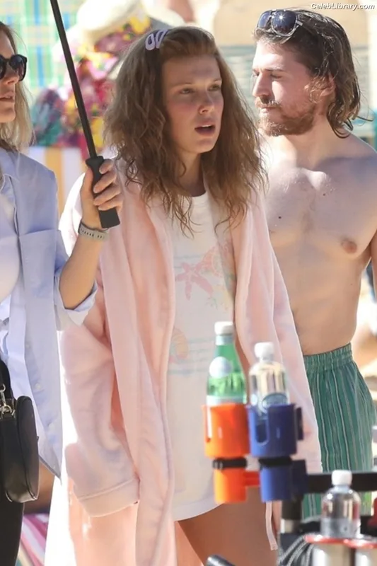 Millie Bobby Brown photo 19 of 4182
