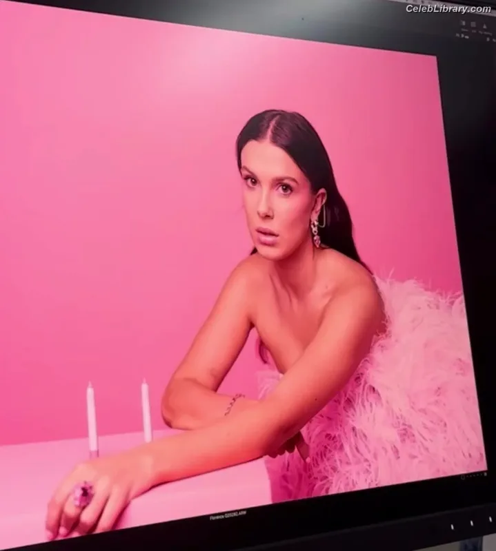 Millie Bobby Brown photo 11 of 4182