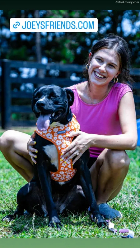Millie Bobby Brown photo 23 of 4182