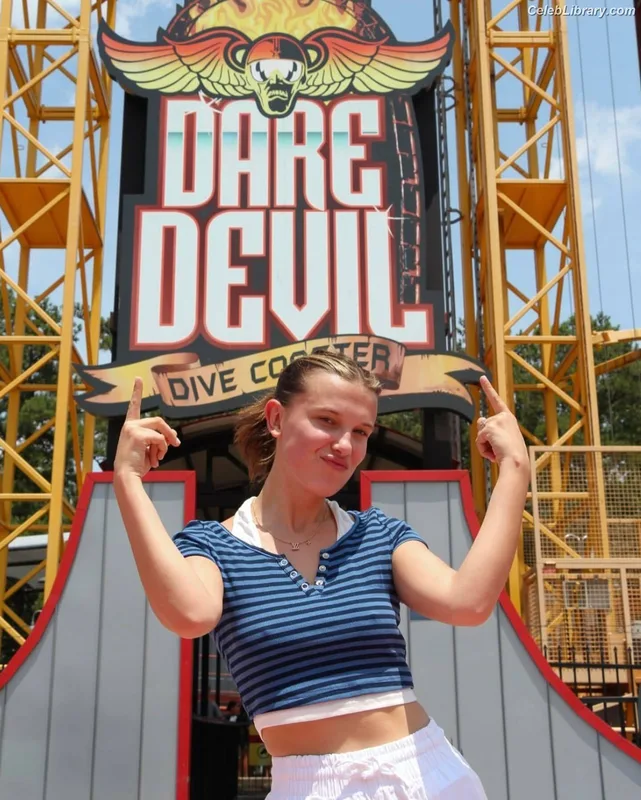 Millie Bobby Brown photo 16 of 4182