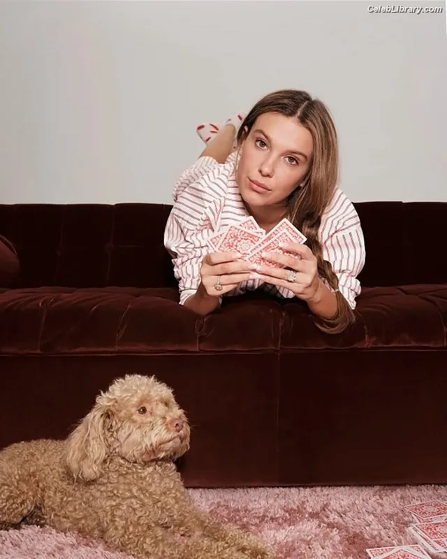 Millie Bobby Brown photo 24 of 4182