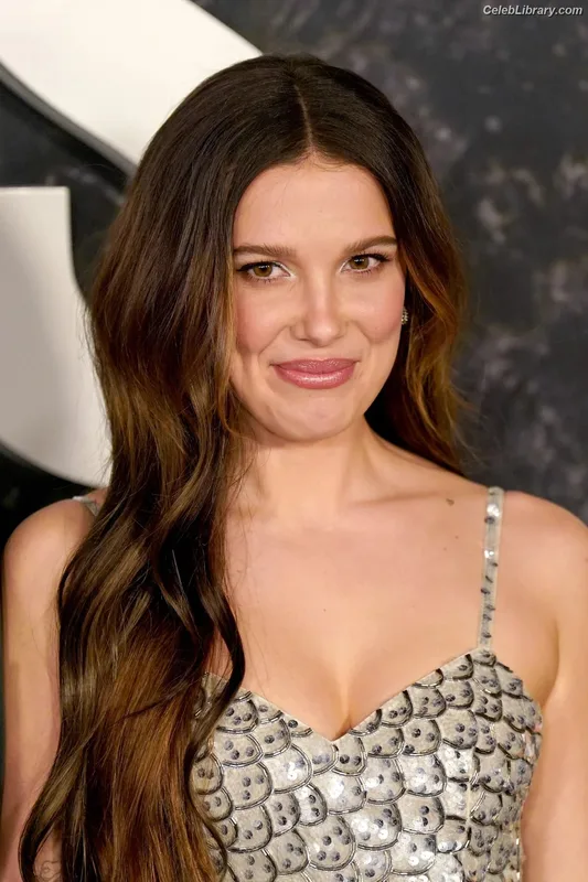 Millie Bobby Brown photo 3 of 4182
