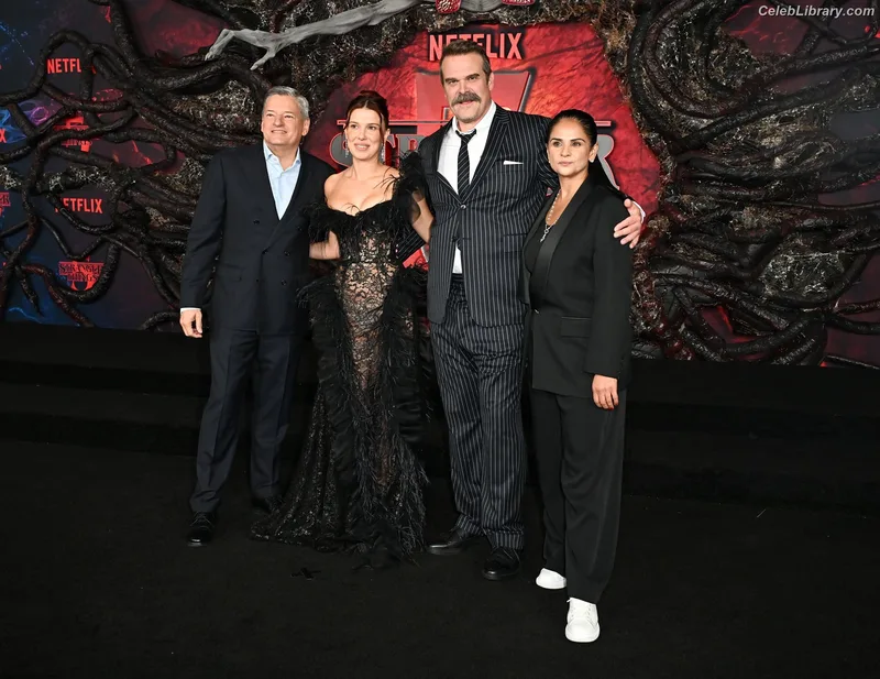 Millie Bobby Brown photo 24 of 4182