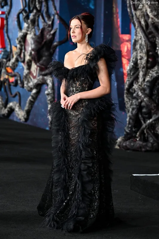 Millie Bobby Brown photo 9 of 4182