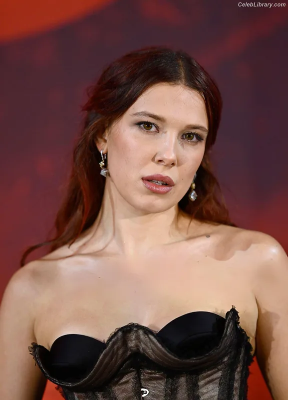 Millie Bobby Brown photo 23 of 4182