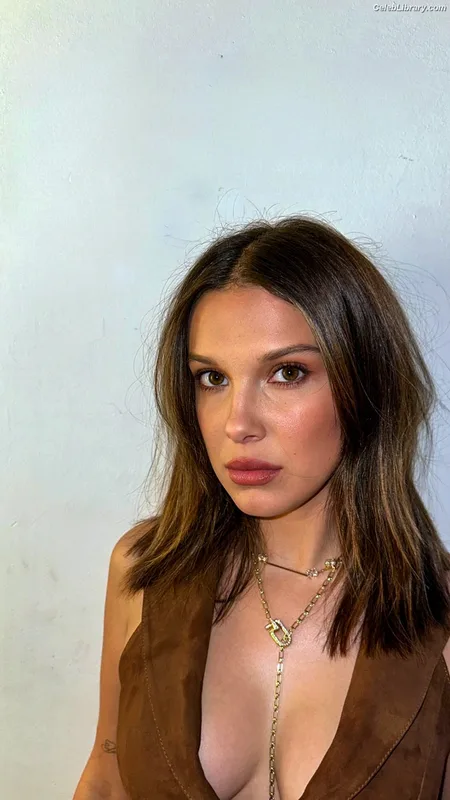 Millie Bobby Brown photo 3 of 4182
