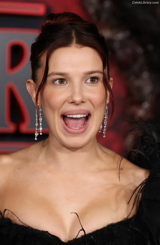 Millie Bobby Brown photo 11 of 4182