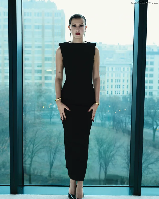 Millie Bobby Brown photo 8 of 4182