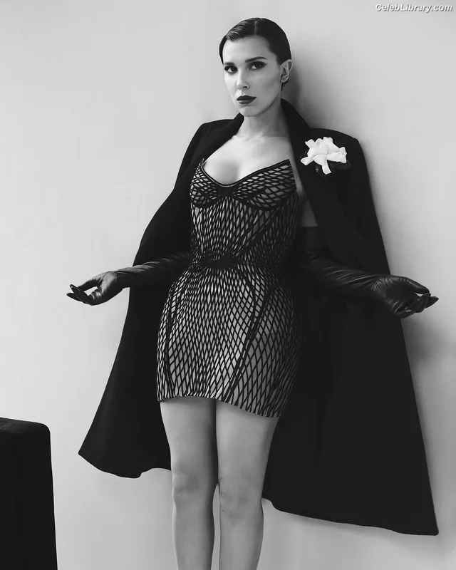 Millie Bobby Brown photo 10 of 4182